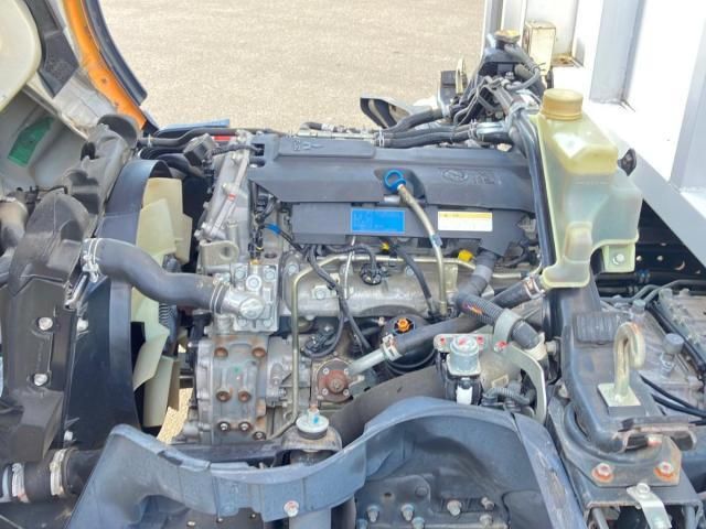 MITSUBISHI CANTER 2018