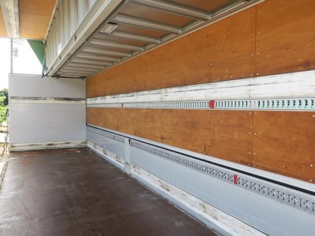 NISSAN DIESEL Quon 2019