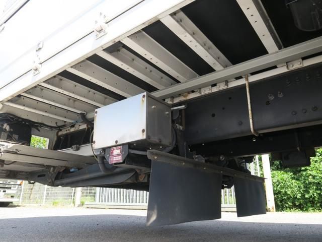 NISSAN DIESEL Quon 2019