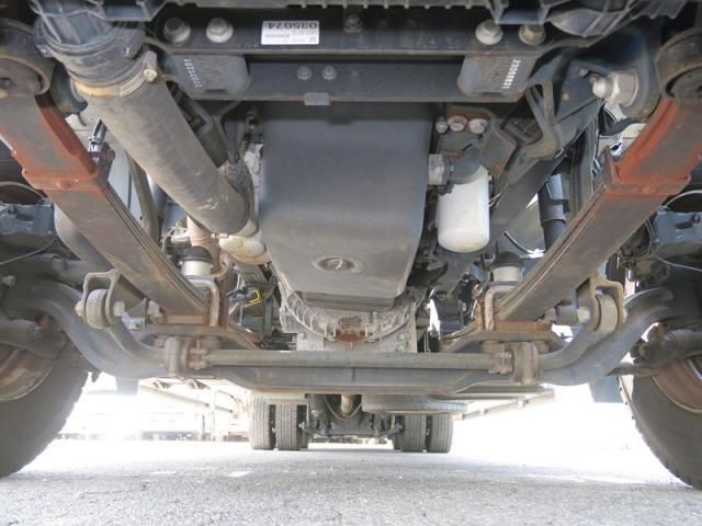 NISSAN DIESEL Quon 2019