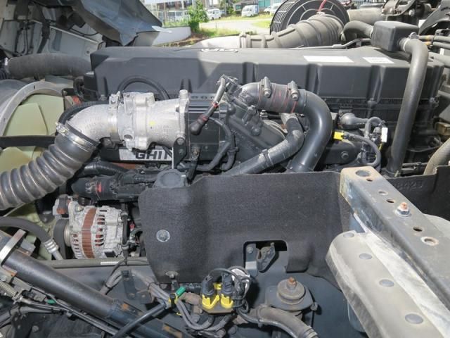 NISSAN DIESEL Quon 2019