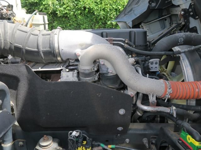 NISSAN DIESEL Quon 2019