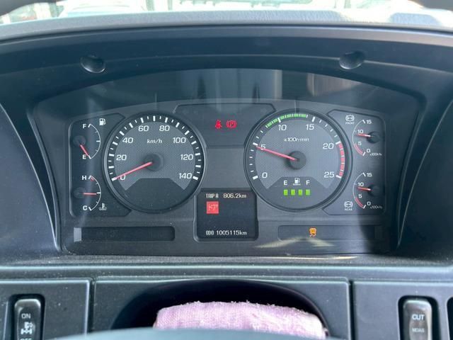 MITSUBISHI FUSOU SUPER GREAT 2014