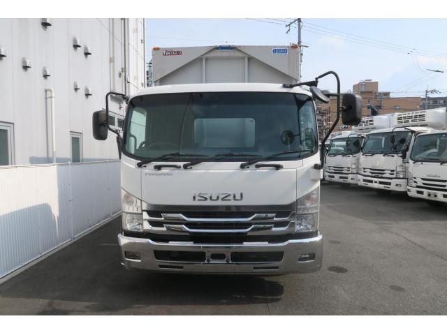 ISUZU FORWARD 2016