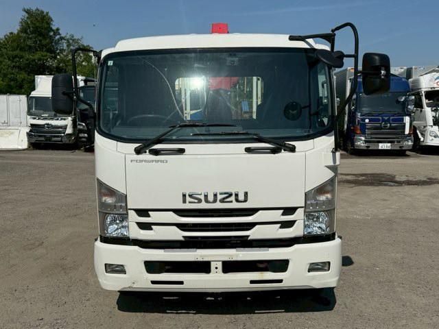 ISUZU FORWARD 2017