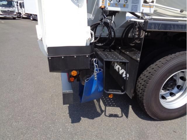 MITSUBISHI FUSOU SUPER GREAT 2023