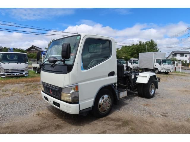 MITSUBISHI CANTER 2003