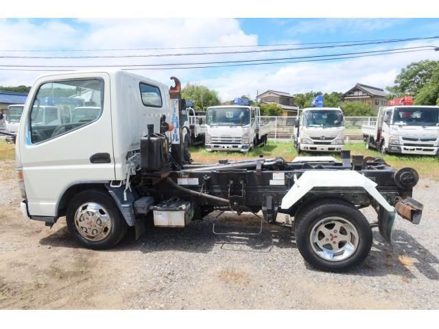 MITSUBISHI CANTER 2003