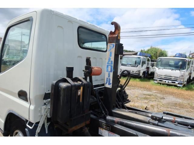 MITSUBISHI CANTER 2003