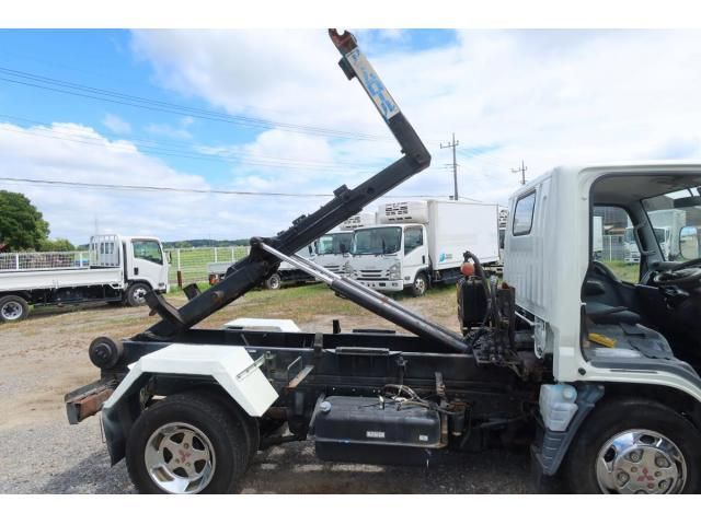 MITSUBISHI CANTER 2003