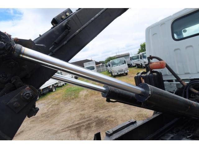 MITSUBISHI CANTER 2003