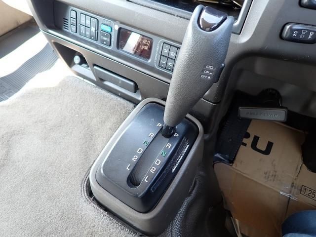 MITSUBISHI ROSA 2001