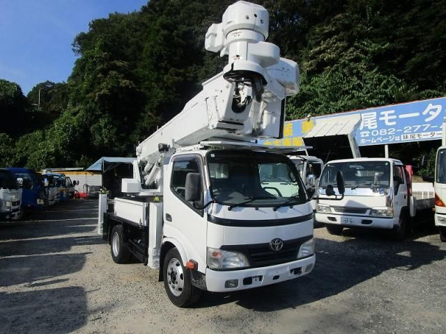 TOYOTA DYNA 2010