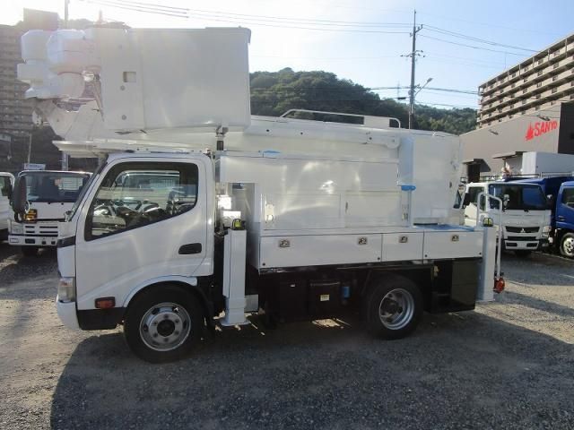 TOYOTA DYNA 2010