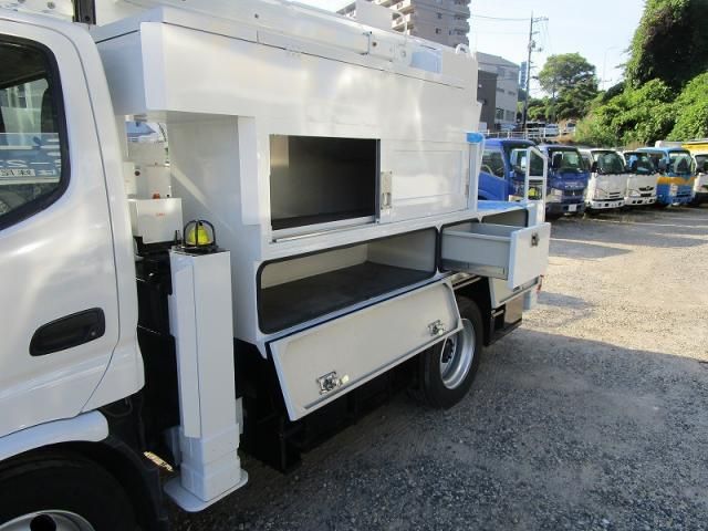 TOYOTA DYNA 2010