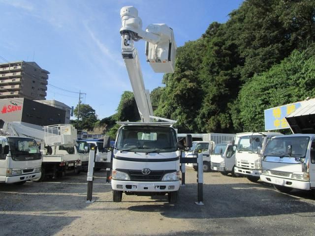 TOYOTA DYNA 2010