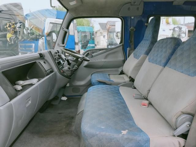 MITSUBISHI CANTER 2003