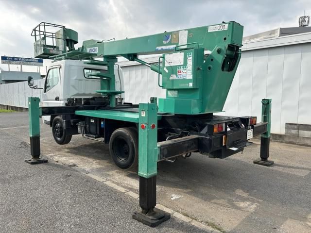 MITSUBISHI CANTER 2003