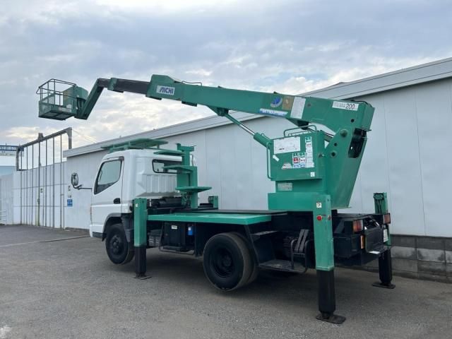 MITSUBISHI CANTER 2003