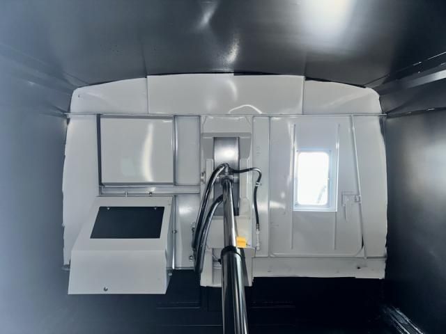 MITSUBISHI CANTER 2025