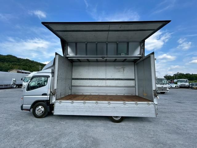 MITSUBISHI CANTER 2019