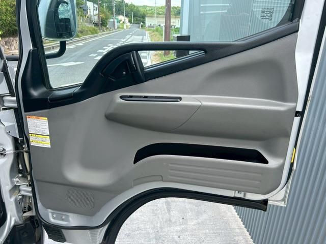 MITSUBISHI CANTER 2019