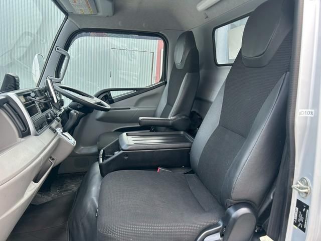 MITSUBISHI CANTER 2019