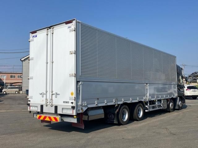 NISSAN DIESEL Quon 2021