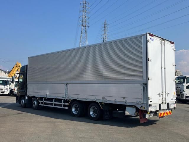 NISSAN DIESEL Quon 2021