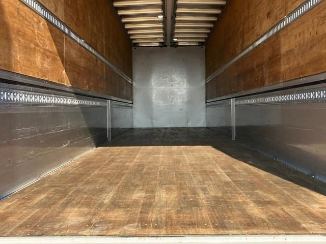 NISSAN DIESEL Quon 2021