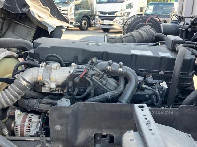 NISSAN DIESEL Quon 2021