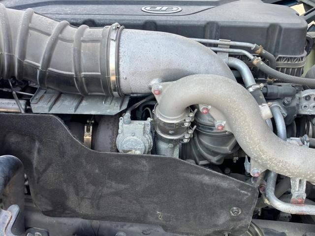 NISSAN DIESEL Quon 2021