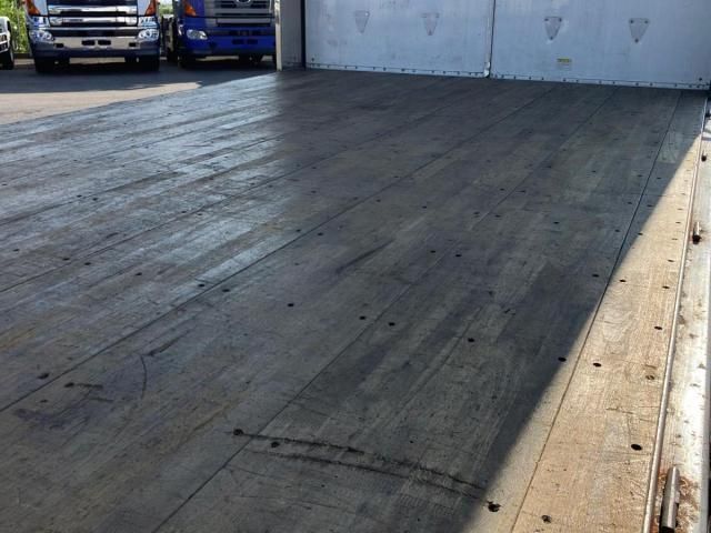 NISSAN DIESEL Quon 2016