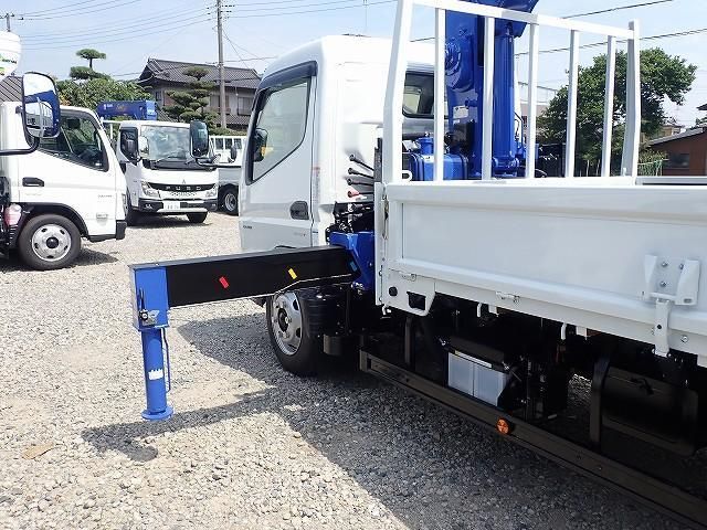 MITSUBISHI CANTER 2025