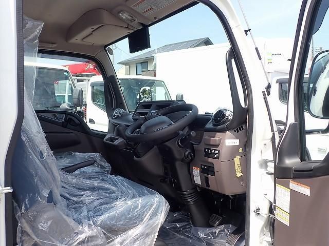 MITSUBISHI CANTER 2025