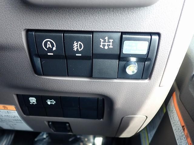 MITSUBISHI CANTER 2025