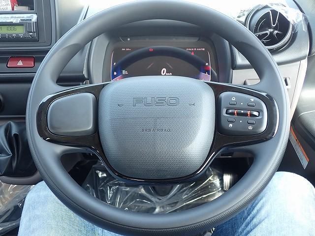 MITSUBISHI CANTER 2025