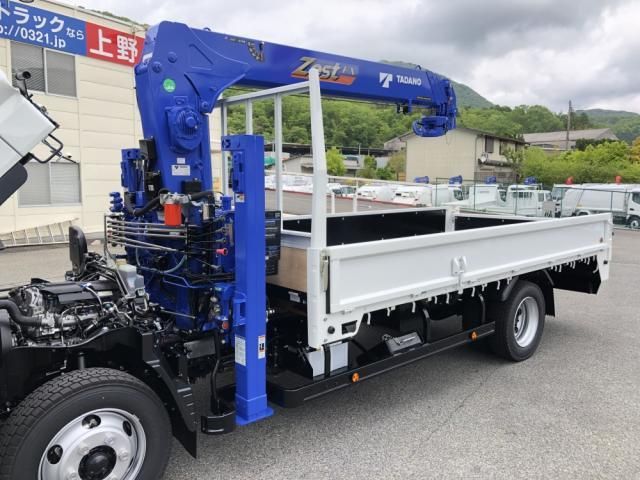 MITSUBISHI CANTER 2025