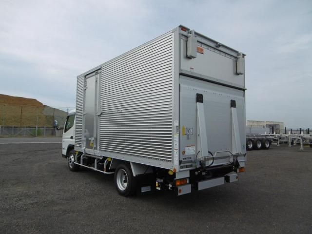 MITSUBISHI CANTER 2024