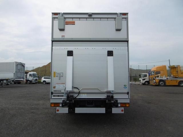 MITSUBISHI CANTER 2024