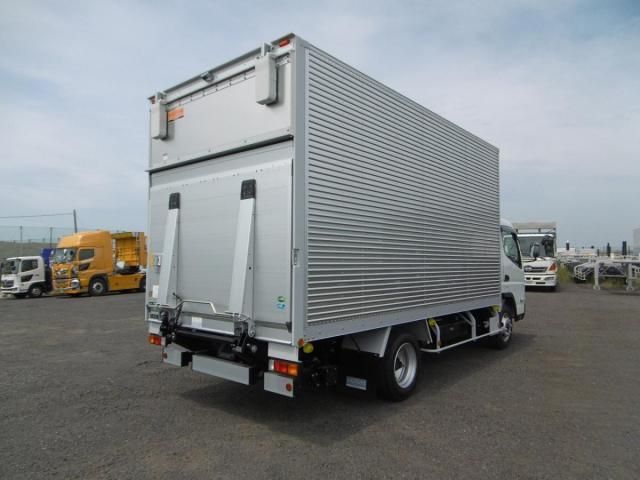 MITSUBISHI CANTER 2024