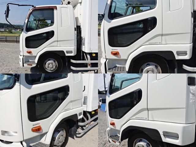 MITSUBISHI FUSOU FIGHTER 2014