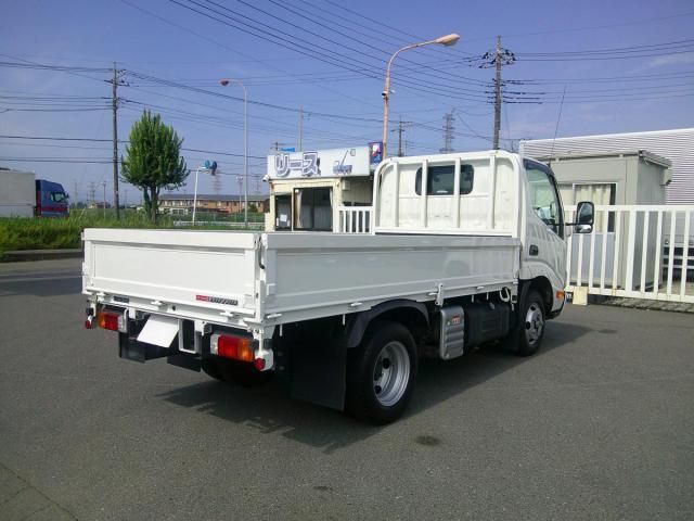 HINO DUTRO 2022