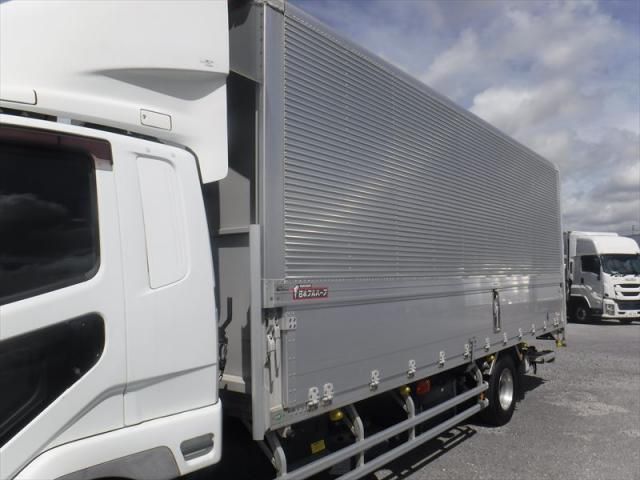 MITSUBISHI FUSOU FIGHTER 2017