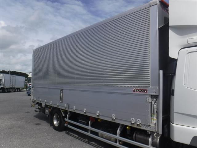 MITSUBISHI FUSOU FIGHTER 2017