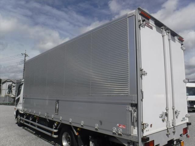 MITSUBISHI FUSOU FIGHTER 2017