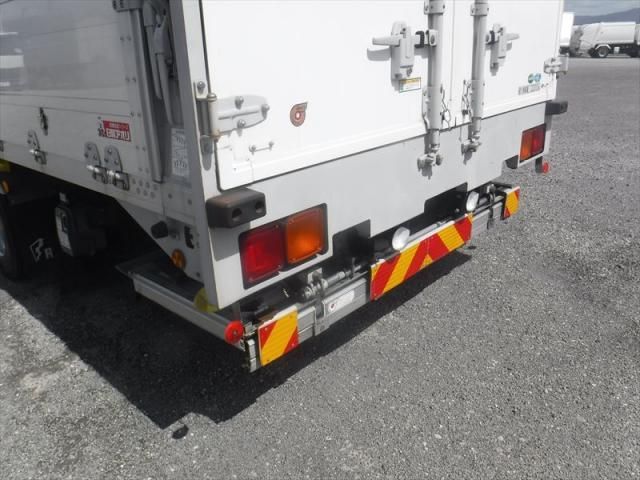 MITSUBISHI FUSOU FIGHTER 2017