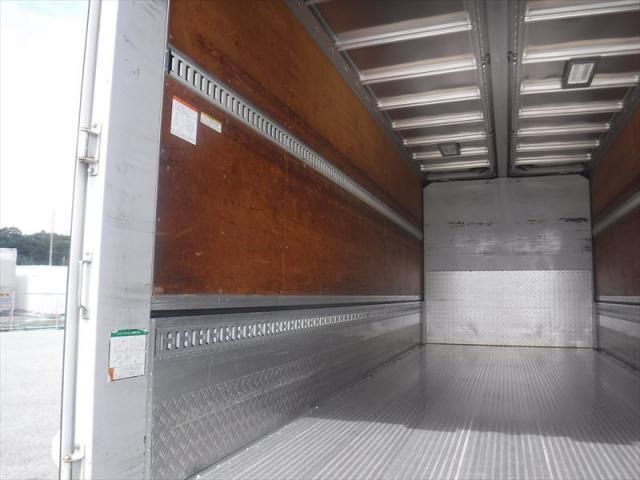 MITSUBISHI FUSOU FIGHTER 2017