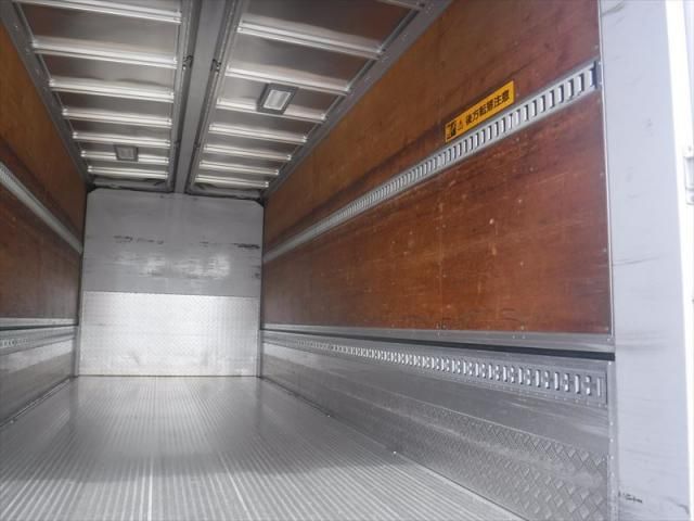 MITSUBISHI FUSOU FIGHTER 2017