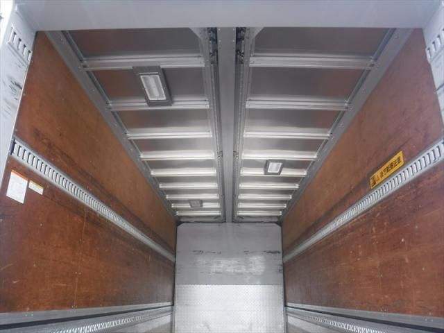 MITSUBISHI FUSOU FIGHTER 2017